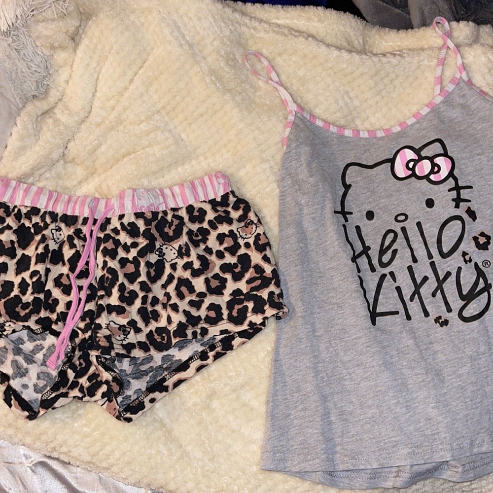 hello kitty pajama set